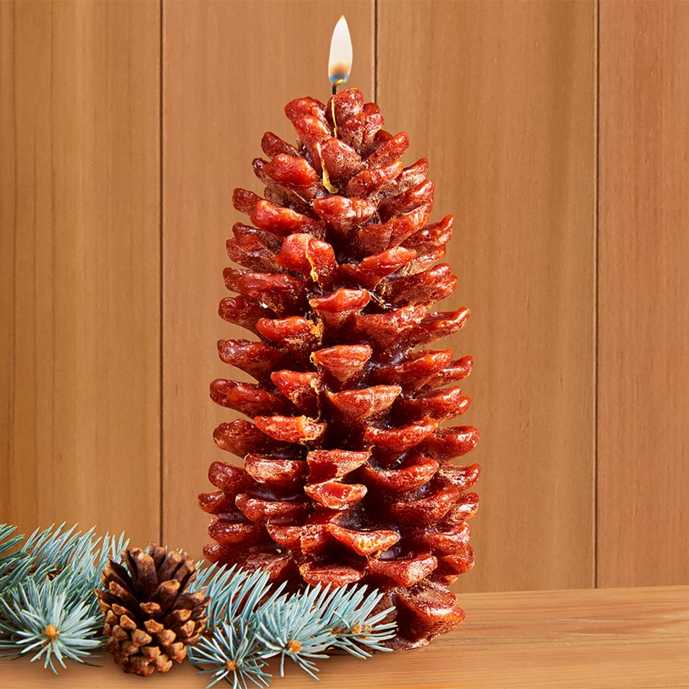 Pinecone Candle