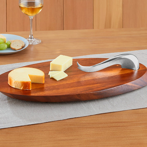 Nambé Swoop Cutting Board with Cheese Knife