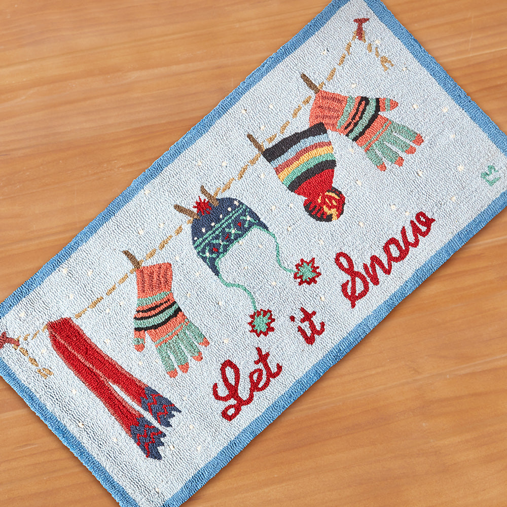 Chandler 4 Corners 2' x 4' Hooked Rug, Let It Snow
