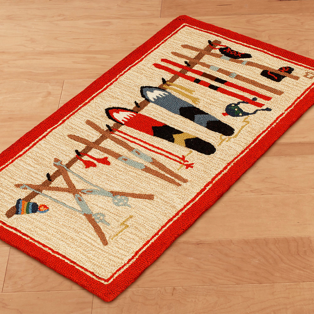 Chandler 4 Corners 2' x 4' Hooked Rug, Ski Rack