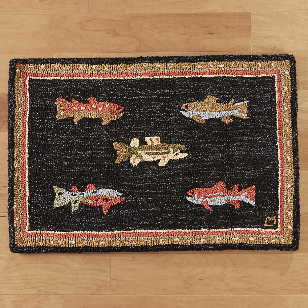 Chandler 4 Corners 2' x 3' Hooked Rug, River Fish
