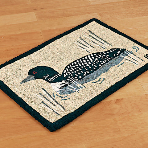 Chandler 4 Corners 2' x 3' Hooked Rug, Loon