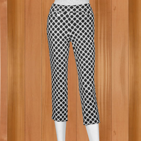 Lulu-B Pull-On Bangladine Capris, Twisted Knots
