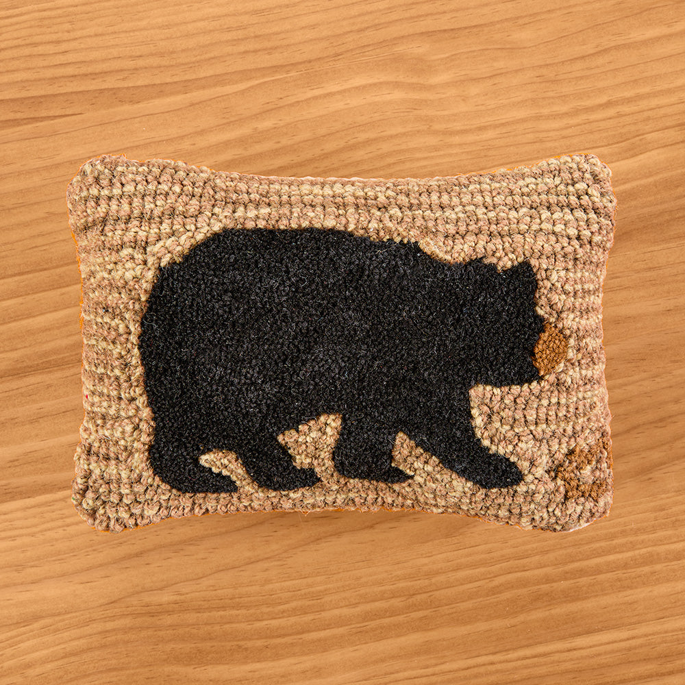 Chandler 4 Corners 8" x 12" Hooked Wool Pillow, Black Bear