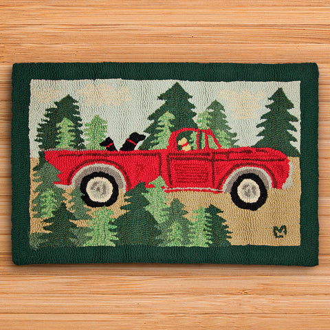 Chandler 4 Corners 2' x 3' Hooked Rug, Road Trip