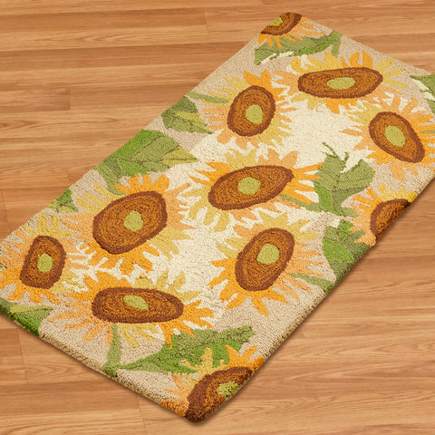 Chandler 4 Corners 2' x 4' Hooked Rug, Big Sunflowers