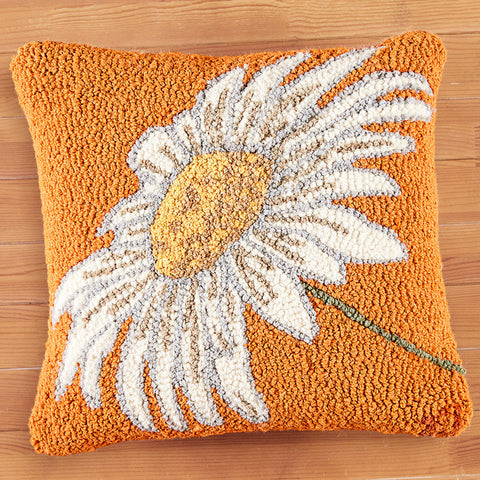 Chandler 4 Corners 18" Hooked Pillow, Daisy