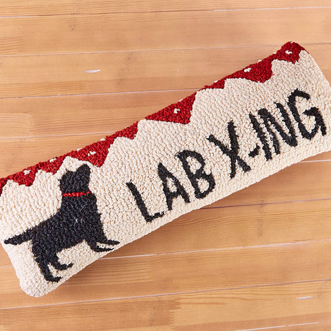 Chandler 4 Corners 8" x 24" Hooked Pillow, Lab Crossing