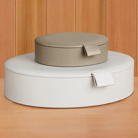 Signature Oval Leather Box
